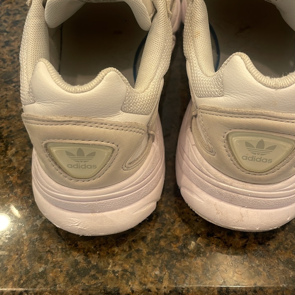Adidas sneakers - Picture 4 of 4